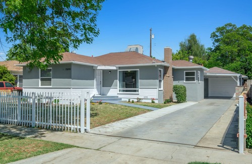 Fresno Casa | Perfect 4B/2Bth for Business and Nat'l Park Visit