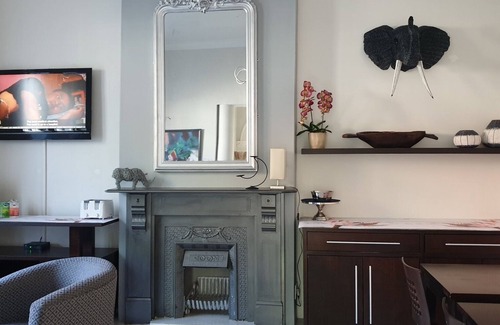 Green Point Villa | Perfect 6 bedroom Green Point Gem
