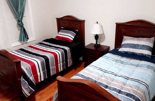 Mount Pleasant Apartamento | Perfect, Apartment with Queen Bed Suite with Washer-Dryer & Free Parking