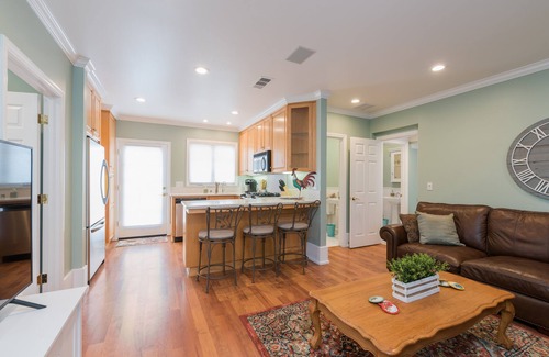 Arroyo Grande Casa | Ubicación perfecta en Arroyo Grande: ¡Casa de huéspedes dulce para hasta seis huéspedes!