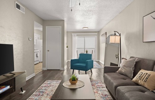 South Manchaca Apartamento | Perfect Austin Escape – 2BR Sleeps 6, Free Parking