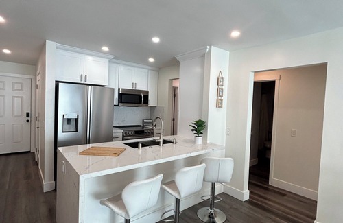 Port Hueneme Condominio | Perfect Beach Retreat in a Gaged Community!