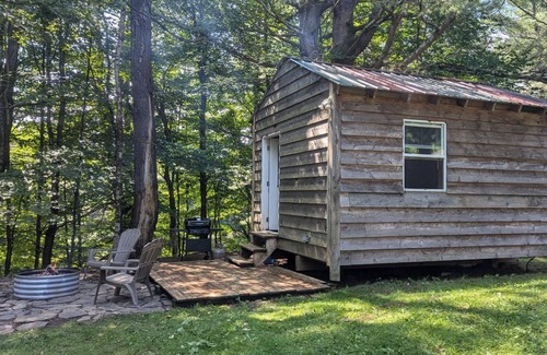 Williamstown Cabina | Perfect camping spot 8 min drive to Salmon River access.