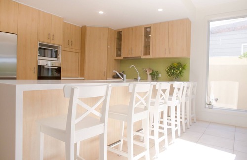 Casuarina Casa | Ubicación perfecta de Casuarina. Hermosa casa con piscina cerca de la playa y tiendas