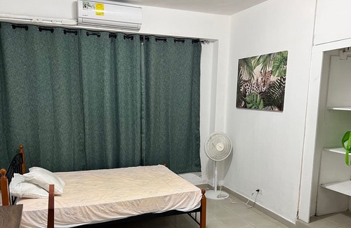 El Cangrejo Apartamento | Perfect Central Location for Anything especially if you want to Learn Spanish