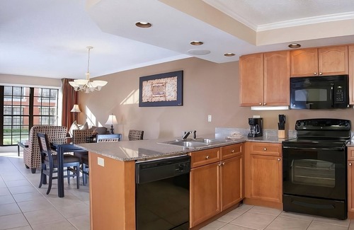 Kissimmee Hotel | Perfect Choice For Your Family Vacation! Fully Kitchen, Pool, Free Parking