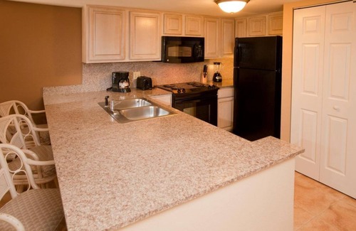 Kissimmee Hotel | Perfect Choice For Your Family Vacation! Fully Kitchen, Pool, Free Parking