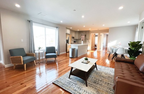 Daly City Casa | Perfect Clean Spacious Gateway of San Francisco 8bd/8br