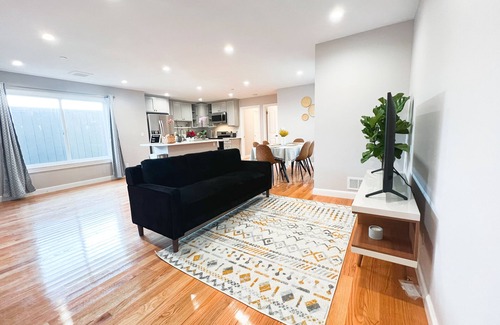 Daly City Casa | Perfect Clean Spacious Gateway of San Francisco 8bd/8br