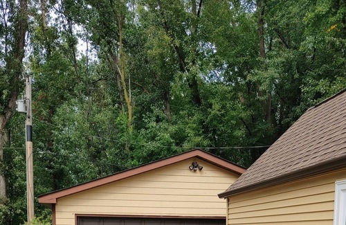 Vadnais Heights Casa | Perfect Cottage Style House- surrounded by nature, parks and trails.