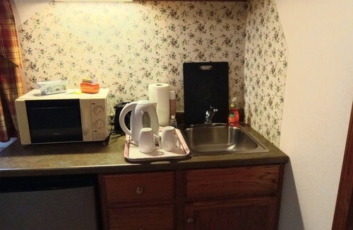 Marcellus Cabina | Perfect couple's retreat or family getaway less than an hour from Lake Michigan!
