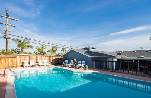 North Pacific Beach Casa | Sólo renovado Perfect Family Beach Retreat W / piscina enorme,, A poca distancia de la playa