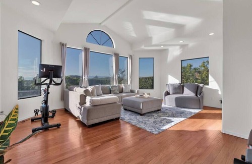 Thousand Oaks Casa | Perfect Family Getaway! Stunning