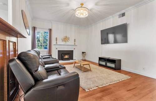 Thousand Oaks Casa | Perfect Family Getaway! Stunning