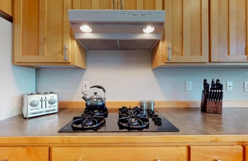 Redmond Casa | Perfect Family Getaway HotTub - sleeps 10