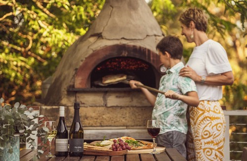 Nungurner Casa | Bañera de hidromasaje al aire libre, horno de leña para pizzas, familiar y apto para mascotas en 50 acres