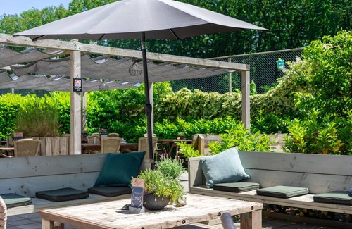 Bosschenhoofd Casa | Perfect Family Haven w/Onsite Dining Close to Basiliek van Oudenbosch