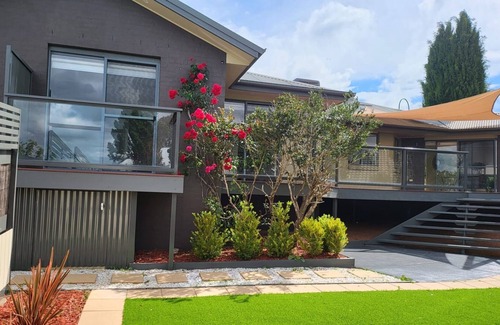Amaroo Casa | Perfect Family Home! EV Charger, Wifi, Netflix