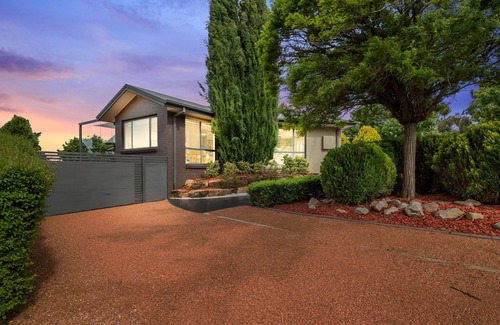 Amaroo Casa | Perfect Family Home! EV Charger, Wifi, Netflix