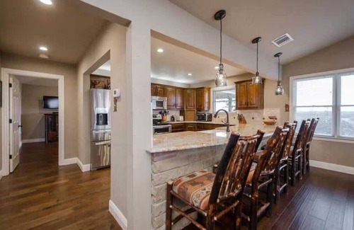 Denton Apartamento | Perfect Family or multi family Getaway!