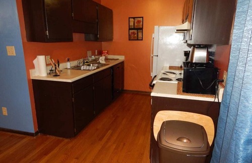 Fayetteville Casa | Perfect Fayetteville Stay-cation in Cozy 2-Bed, 2-Bath Townhome