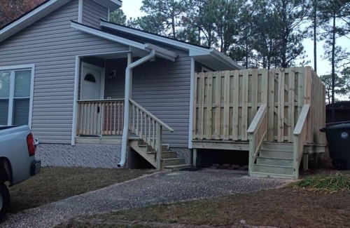 Fayetteville Casa | Perfect Fayetteville Stay-cation in Cozy 2-Bed, 2-Bath Townhome
