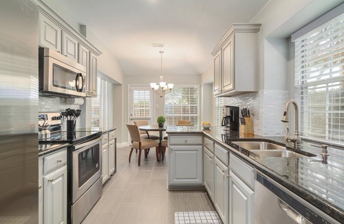 Lewisville Casa | Perfect Flower Mound location- UPDATED 3 BR- Free EV Charging!