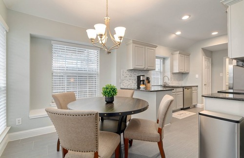 Lewisville Casa | Perfect Flower Mound location- UPDATED 3 BR- Free EV Charging!