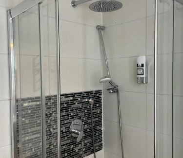 Taxham Casa | Perfect for 2 - 8 min 2 Downtown