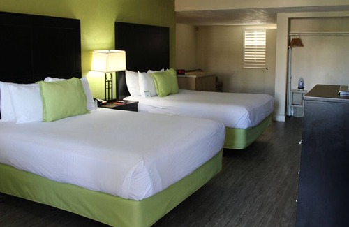 Old Town Casa | Perfect for a Family Getaway! Two Units Close to SeaWorld San Diego, w/ Parking!