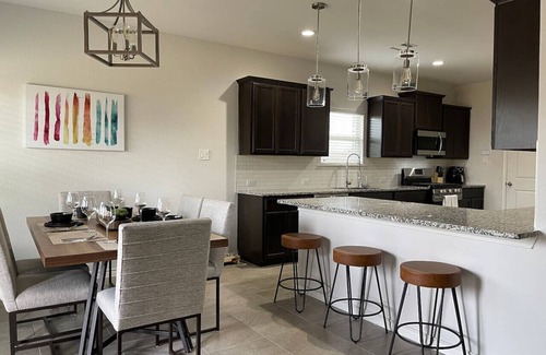 McKinney Casa | Perfect For Families House with Cozy Fireplace