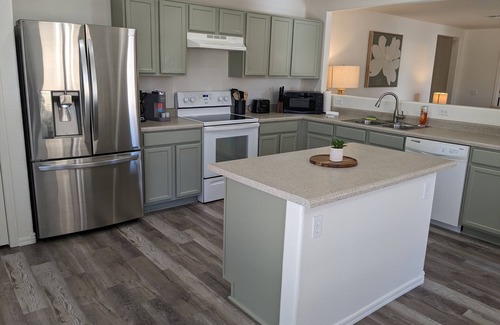 Surprise Farms Casa | Perfect for families/Refreshing Pool!