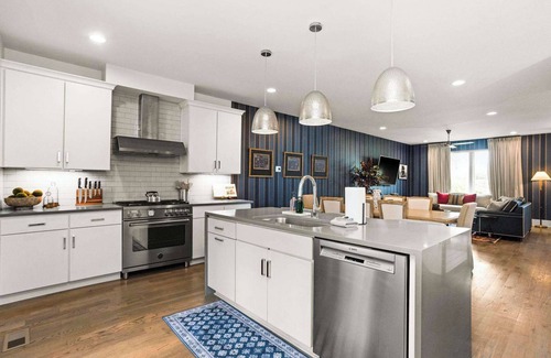 Eighth Avenue Casa | Perfect for Groups 12 Units, Sleeps 144!