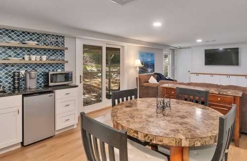 Centerville Apartamento | Perfect Getaway for a Couple or a Family with 1-2 Small Kids