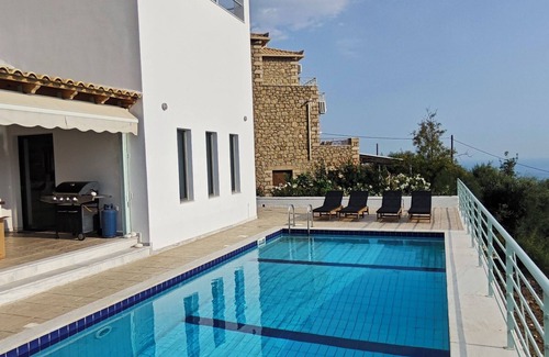 Lefktron Casa | Perfect Greek Villa at the seaside