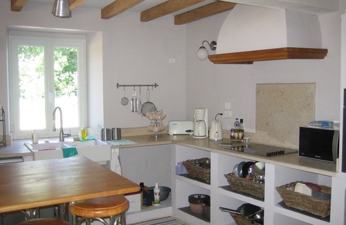 Saint-Prix-les-Arnay Casa | Refugio de la paz en un pueblo de
