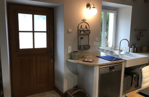 Saint-Prix-les-Arnay Casa | Refugio de la paz en un pueblo de