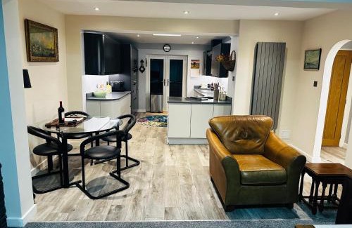 New Forest District Casa | Perfect holiday Home from Home , three bedroom house for 5 guests