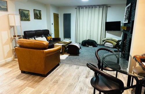 New Forest District Casa | Perfect holiday Home from Home , three bedroom house for 5 guests