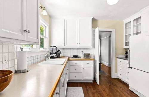 Amazon Casa | Perfect Home Base for University of Oregon Events or Visits!