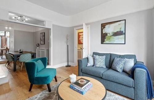 Northumberland Park Casa | Perfect Home for Spurs Fans! Peaceful Garden