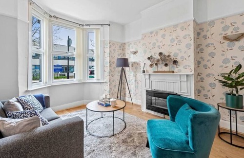 Northumberland Park Casa | Perfect Home for Spurs Fans! Peaceful Garden