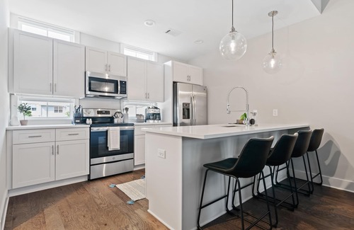 Historic Waverly Casa | Perfect Home to Hang Your Cowboy Hat for CMA Fest