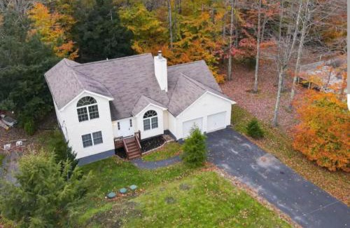 Tobyhanna Casa | Perfect House in Pocono with hot tub and sauna steam