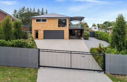 Risdon Casa | Perfect house set up for children - close to MONA, city, and Richmond