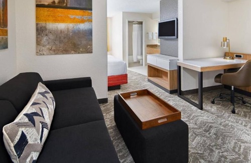 Southeast Houston Casa | Perfect Houston Getaway! 3 Relaxing Units, Close to William P. Hobby Airport!