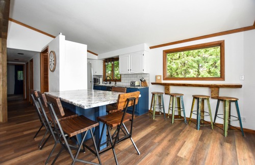 Wautoma Casa | Perfect LakeHome w/ Amazing Views of Big Silver Lake w/ Kayaks Hot tub &Maui Mat