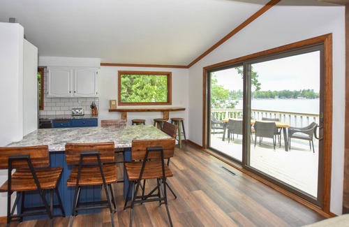 Wautoma Casa | Perfect LakeHome w/ Amazing Views of Big Silver Lake w/ Kayaks Hot tub &Maui Mat