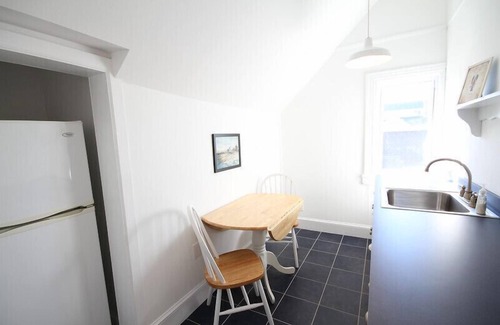 Cape May Casa | 7 camas, 6 baños, junio de 2020 Interior moderno, exterior victoriano, cerca de todo