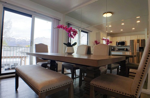 Ogden Casa | Perfect Location+4bd+Fully Fenced Yard+Gazebo+Hot Tub+Views!